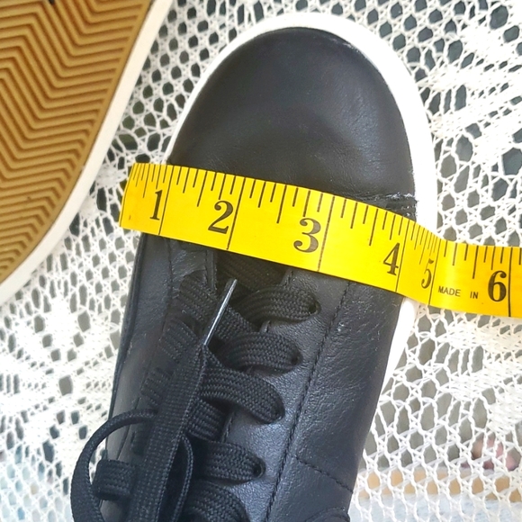 Nike sports shoes  size 6.5  Good conditions - Picture 14 of 16